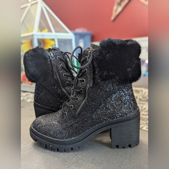 VeryG - Stylish Black Glitter Women's Boots - Picture 7 of 8